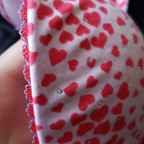 Victoria's Secret Valentine's Day Bra - Picture 9 of 9